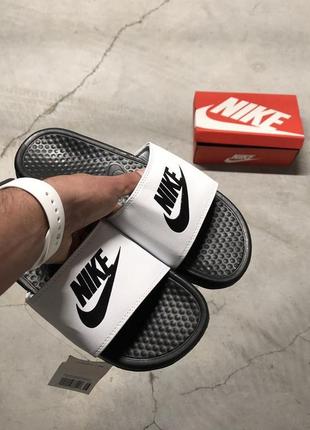 Шлепанцы женские  nike benassi black white 26 фото