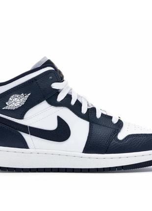 Женские кроссовки nike   air jordan retro mid white metallic gold