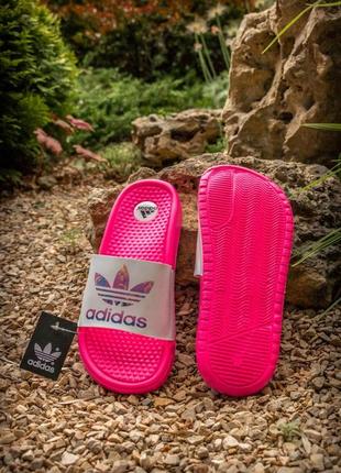 Шльопанці жіночі adidas neon pink