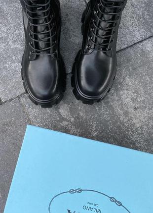 Женские ботинки prada pouch combat boots high black прада сапоги5 фото