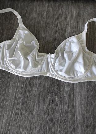 Мягкий бюстгальтер на косточках