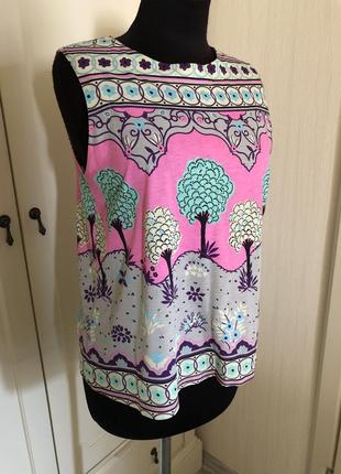 Топ ззаду на ґудзиках