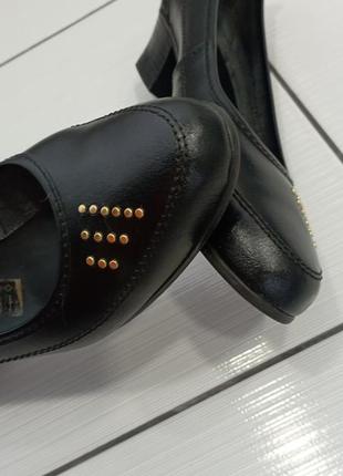 Кожаные брендовые итальянские туфли4 фото