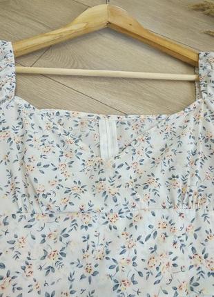 Shein літній укорочений топ футболка блуза кроптоп білий в квітковий принт s xs6 фото