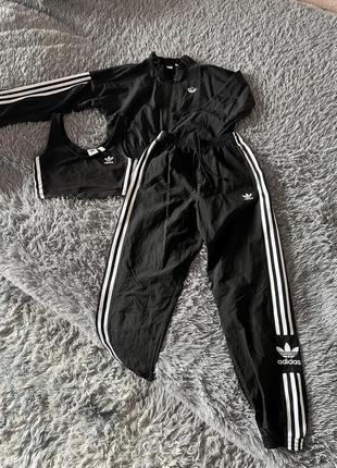 Костюм спортивный тройка adidas оригинал из плащевки хс-с оверсайз