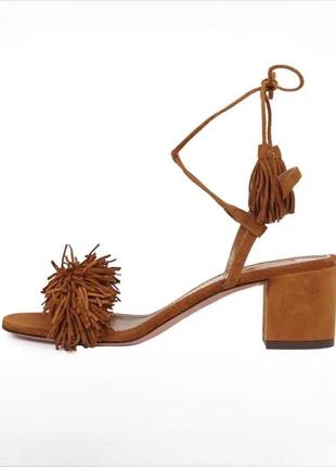 Босоніжки з бахромою на завʼязках