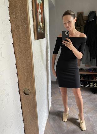 Шикарна коротка сукня з відкритими плечима, 34 розмір, тягнеться3 фото