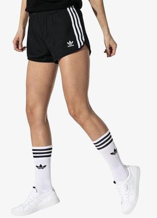 Короткі шорти adidas оригінал розмір m2 фото