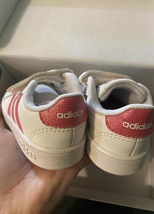 Кроссовки adidas 2