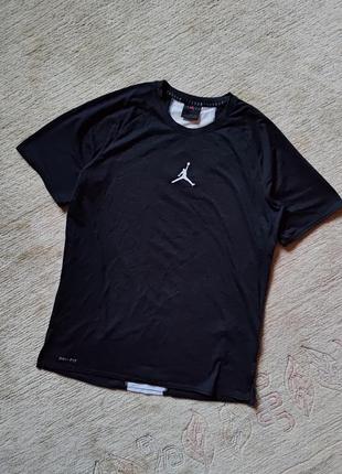 Футболка jordan цент лого из новых коллекций