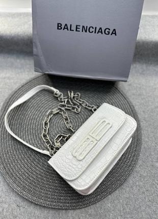 Шикарная кожаная брендовая сумка в стиле balenciaga