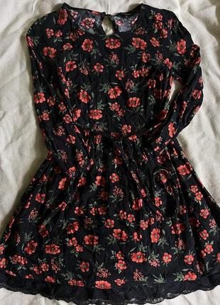 Сукня вінтаж чорна в червону квітку з мереживом ретро літній одяг жіночий