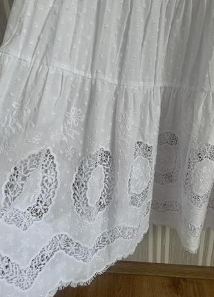 Стильное хлопковое белоснежное натуральное длинное платье миди с вышивкой4 фото