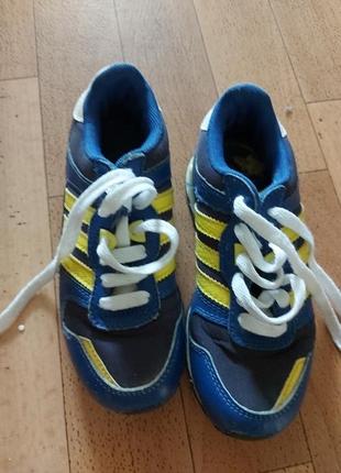 Жовтоблакитні кросівки adidas 29 р.