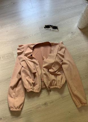 Бомбер під замш з рюшами трендовий укорочений