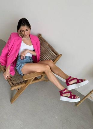 Босоніжки на високій підошві малина6 фото