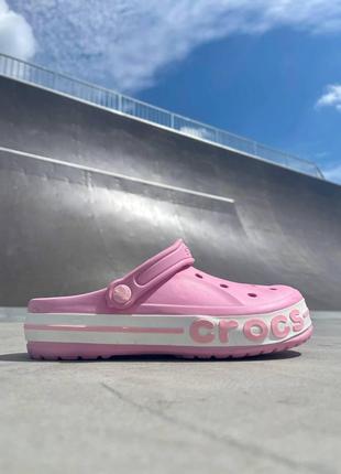 Шльопанці жіночі crocs pink logo