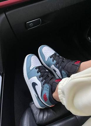 Кросівки жіночі nike air jordan 1 retro