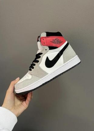 Женские кроссовки nike   nike air jordan grey / red