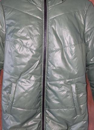 Стильная куртка цвета хвои демисезонная м2 фото