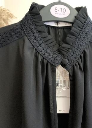 Блузка черная размер xs-s, от mango новая с биркой! с кружевом и красивой стойкой с защипами6 фото
