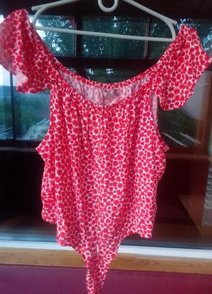 Новая блузка в красный цветок1 фото