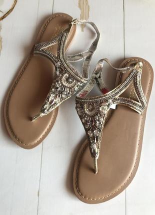 В‘єтнамки accessorise