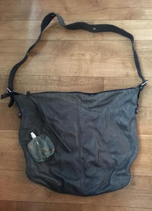 Большая кожаная сумка. сумка италия.супервместительная и удобная сумка. кожа сумка