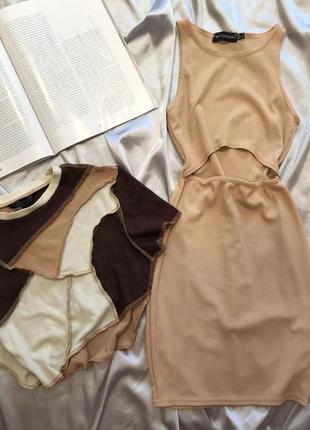 Платье с вырезом