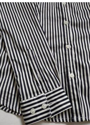 Базовая полосатая рубашка в черно-белую полоску4 фото