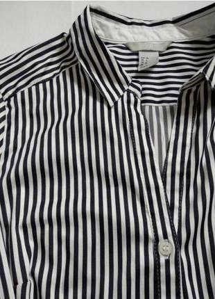 Базовая полосатая рубашка в черно-белую полоску3 фото