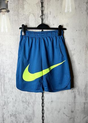 Крутые оригинальные мужские спортивные шорты nike swoosh размер s