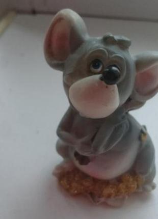 Cтатуетка, мишка