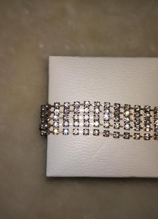 Жіночий браслет з камінням