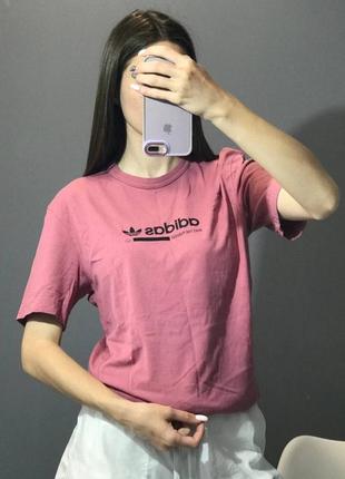 Футболка adidas центр лого