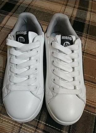 Кроссовки 3