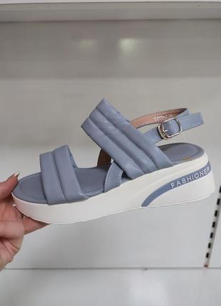 Босоножки на платформе