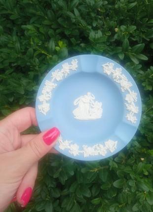 Продам пепельницу из яшмы от известного бренда wedgwood