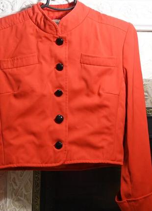 Жакет куртка женская красного цвета2 фото