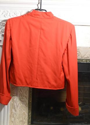 Жакет куртка женская красного цвета3 фото