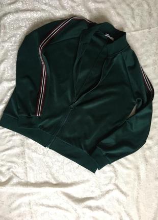 Спортивная кофта