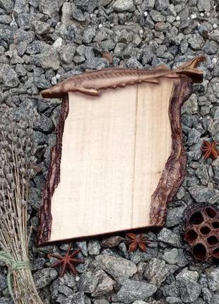Доска разделочная декоративная, подарочная доска резная с осетром из дерева, доска для подачи размер 22 х 17 см.2 фото