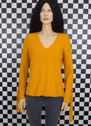 Классный свитер горчичный пряно жёлтый  рукава на завязках в вырез2 фото
