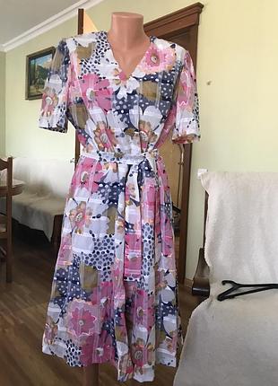 Гарне плаття на підкладці франція