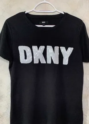 Женская черная футболка dkny4 фото