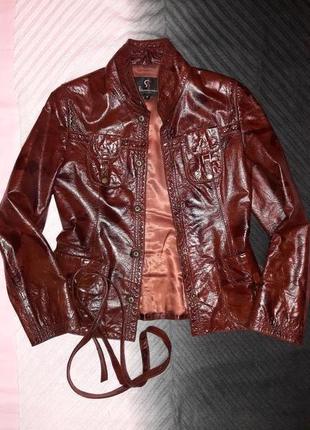 Стильная кожаная куртка пиджак с поясом.кожа 100%