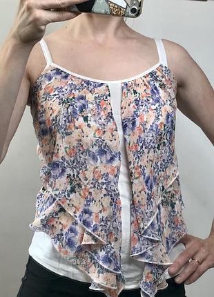 Майка блуза з воланами в квіти