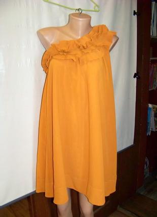 Роскошное мандариновое шифоновое пышное платье-трапеция с воланом через одно плечо h&m2 фото