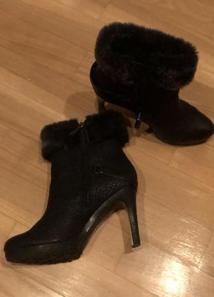 Ботильоны calvin klein оригинал в размере 37
