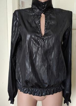 Стильная блузка.